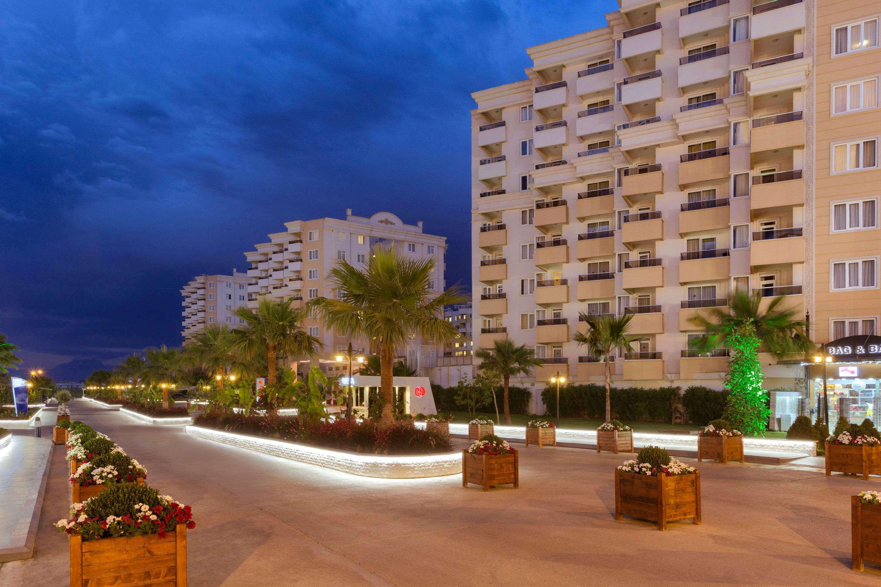 Ramada Resort By Wyndham Lara Antalya Eksteriør bilde